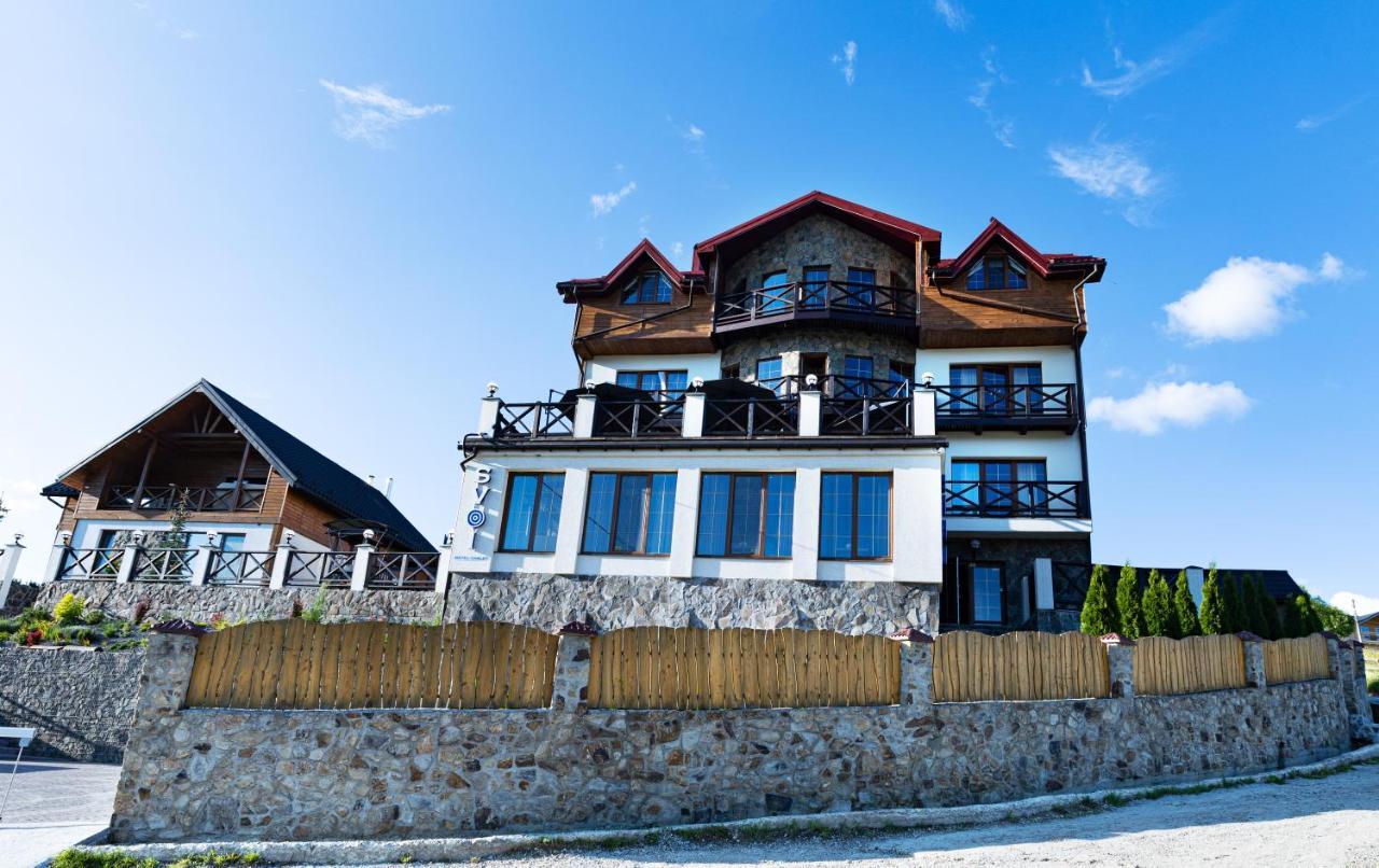 Svoi Hotel 帕利亚尼西亚 外观 照片